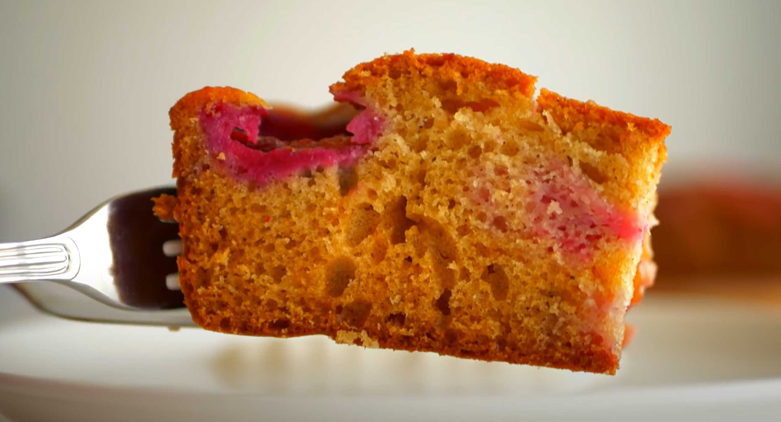 Charlotte aux prunes au four - Étape 11