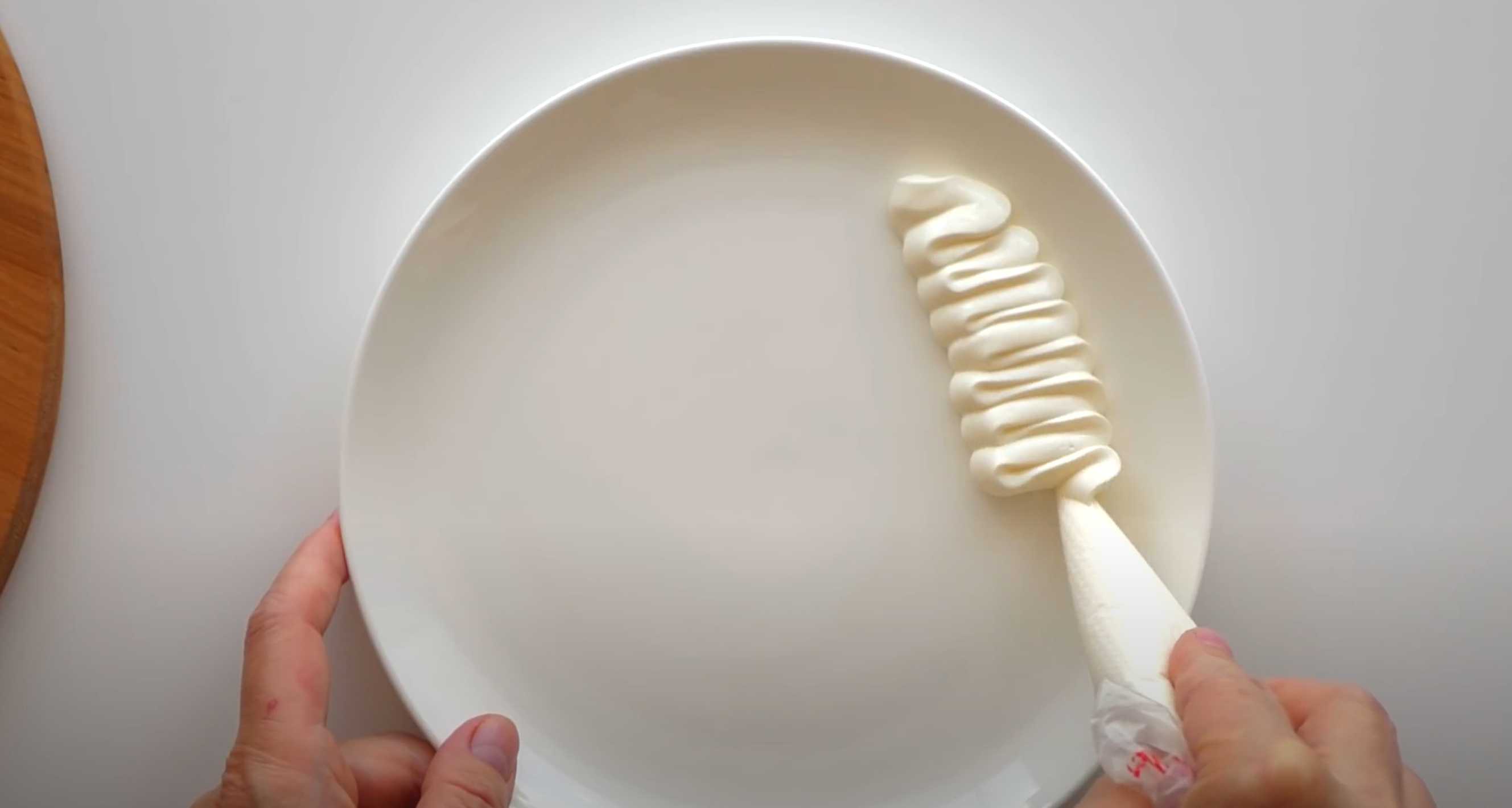 Charlotte aux prunes au four - Étape 10