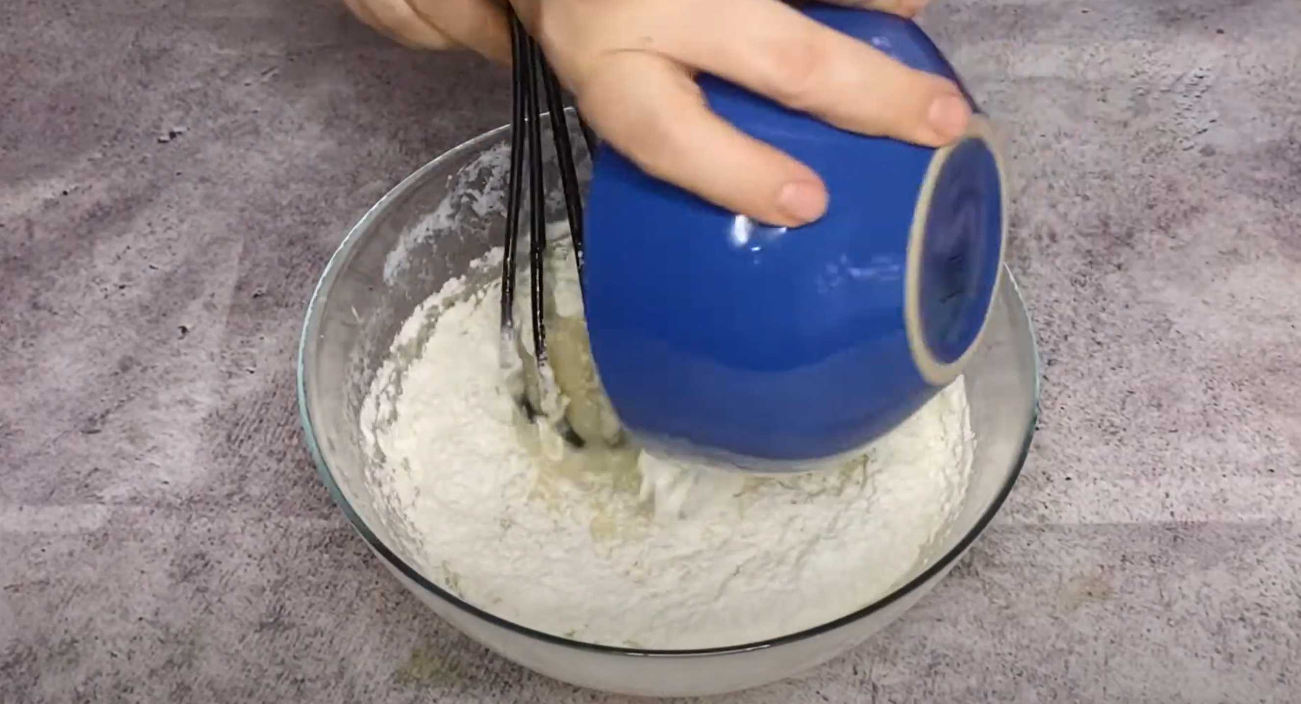 Charlotte aux pommes et au kéfir - Étape 6