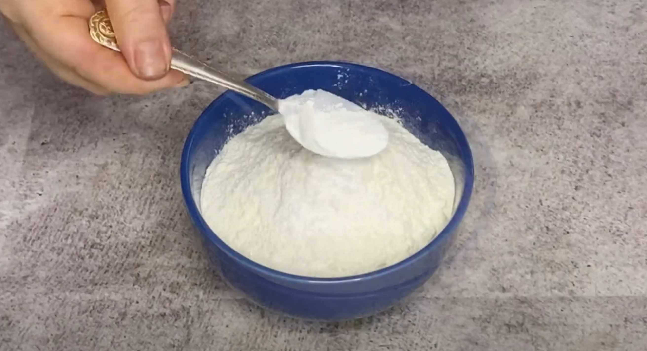 Charlotte aux pommes et au kéfir - Étape 5