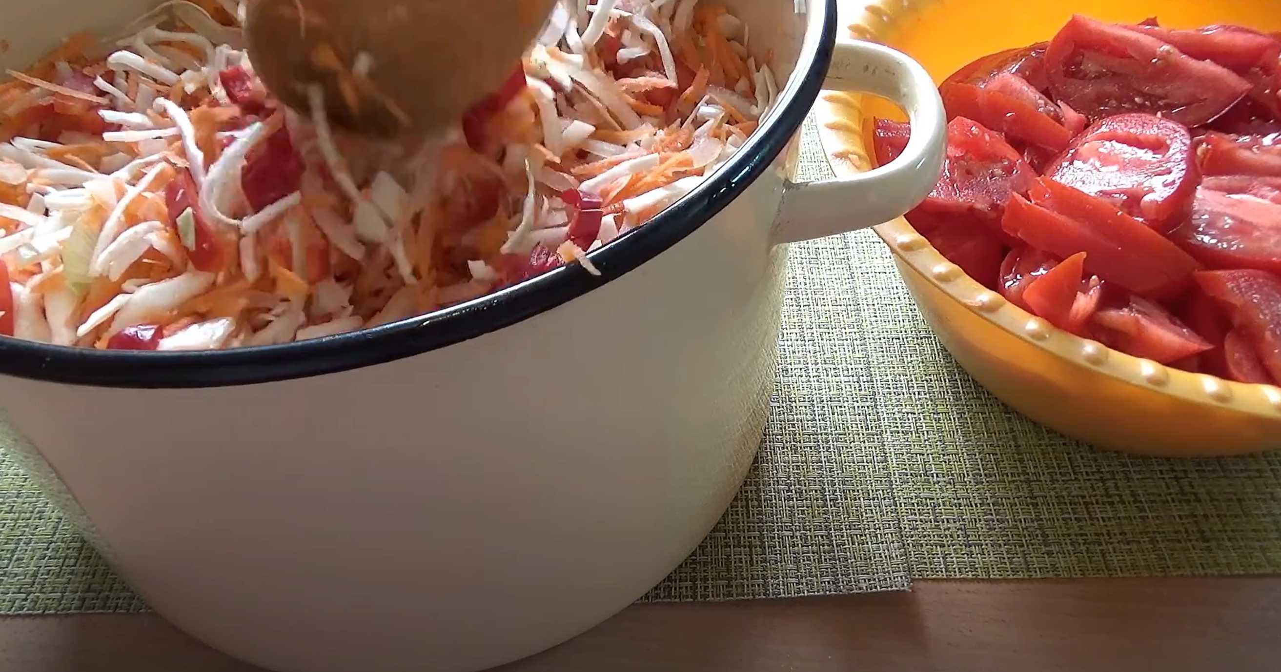 Solyanka pour l'hiver en bocal - Étape 1