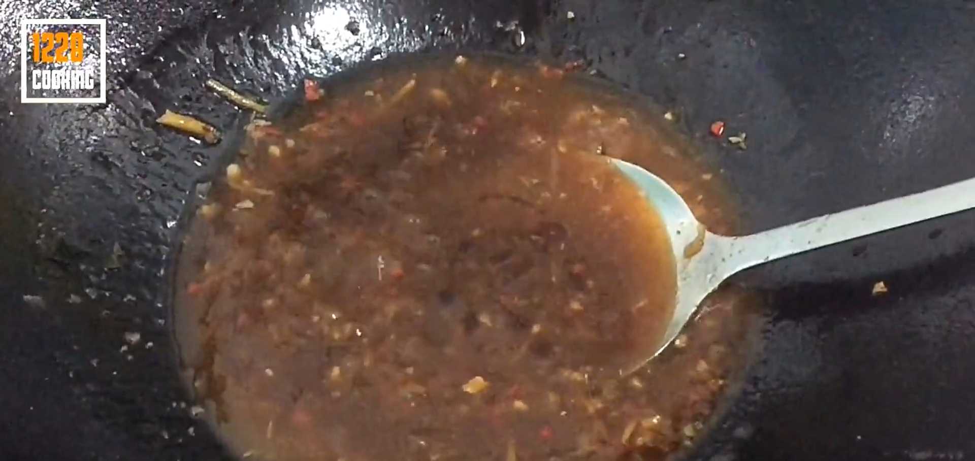 Poisson frit à la sauce aux haricots épicée - Étape 8