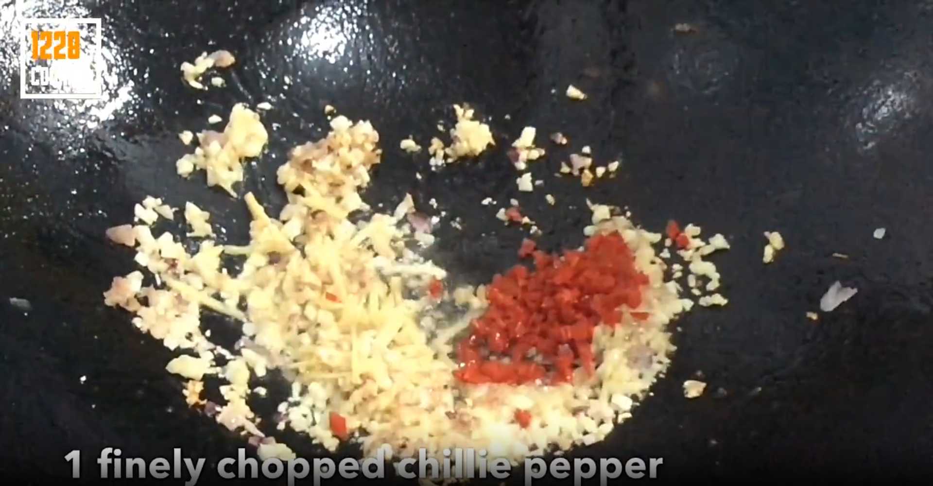 Poisson frit à la sauce aux haricots épicée - Étape 5