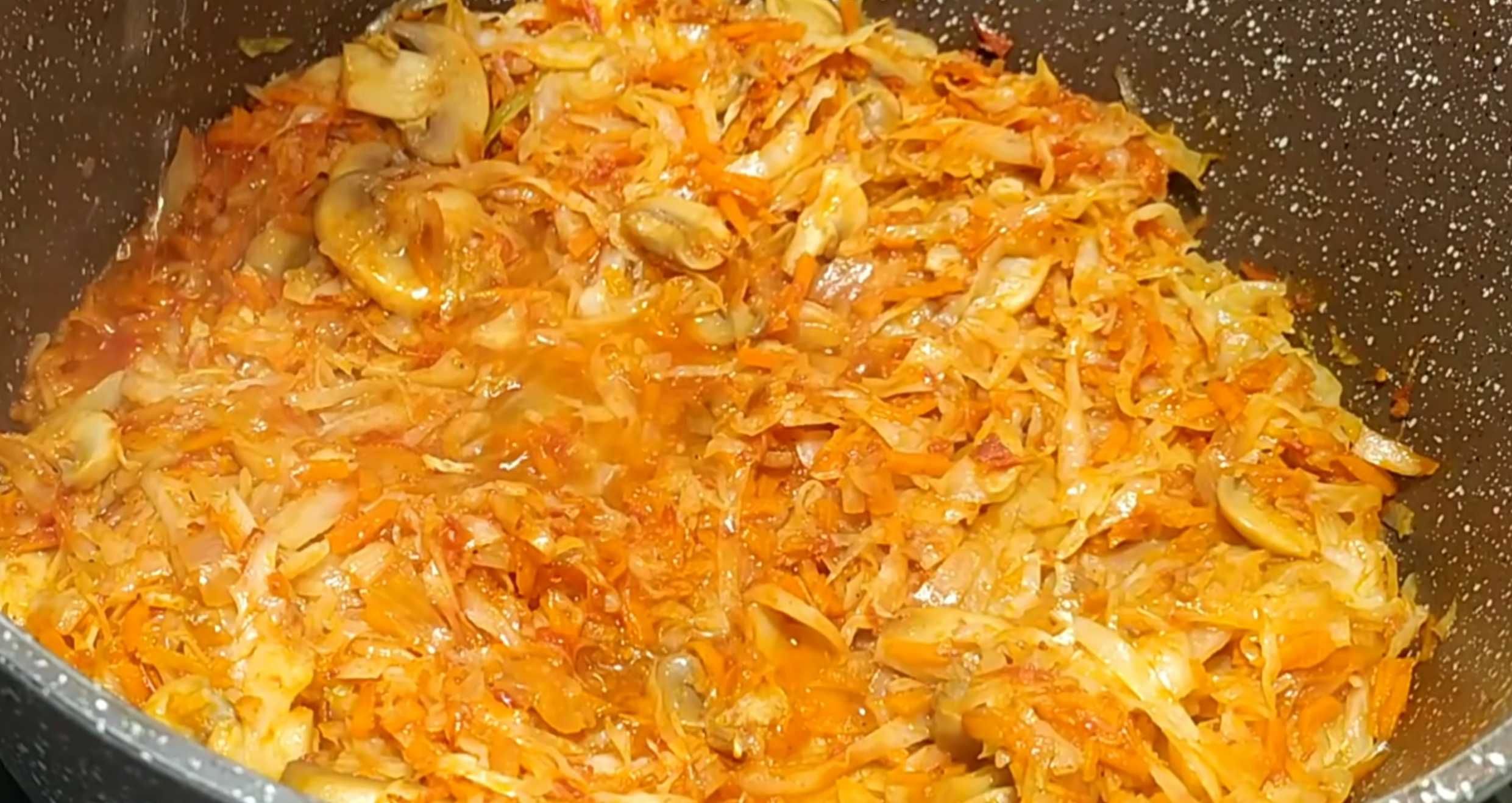 Solyanka aux champignons pour l'hiver - Étape 7