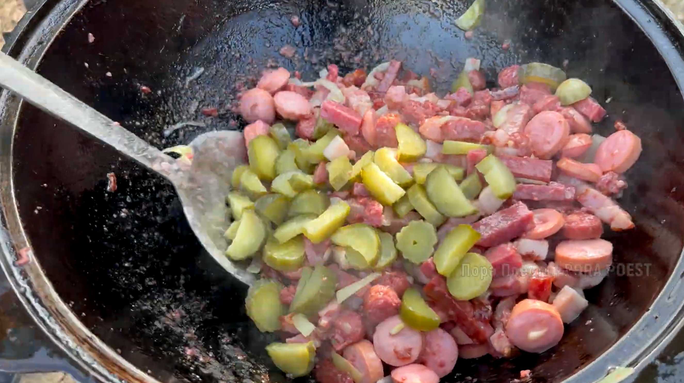 Solyanka aux viandes fumées - Étape 3