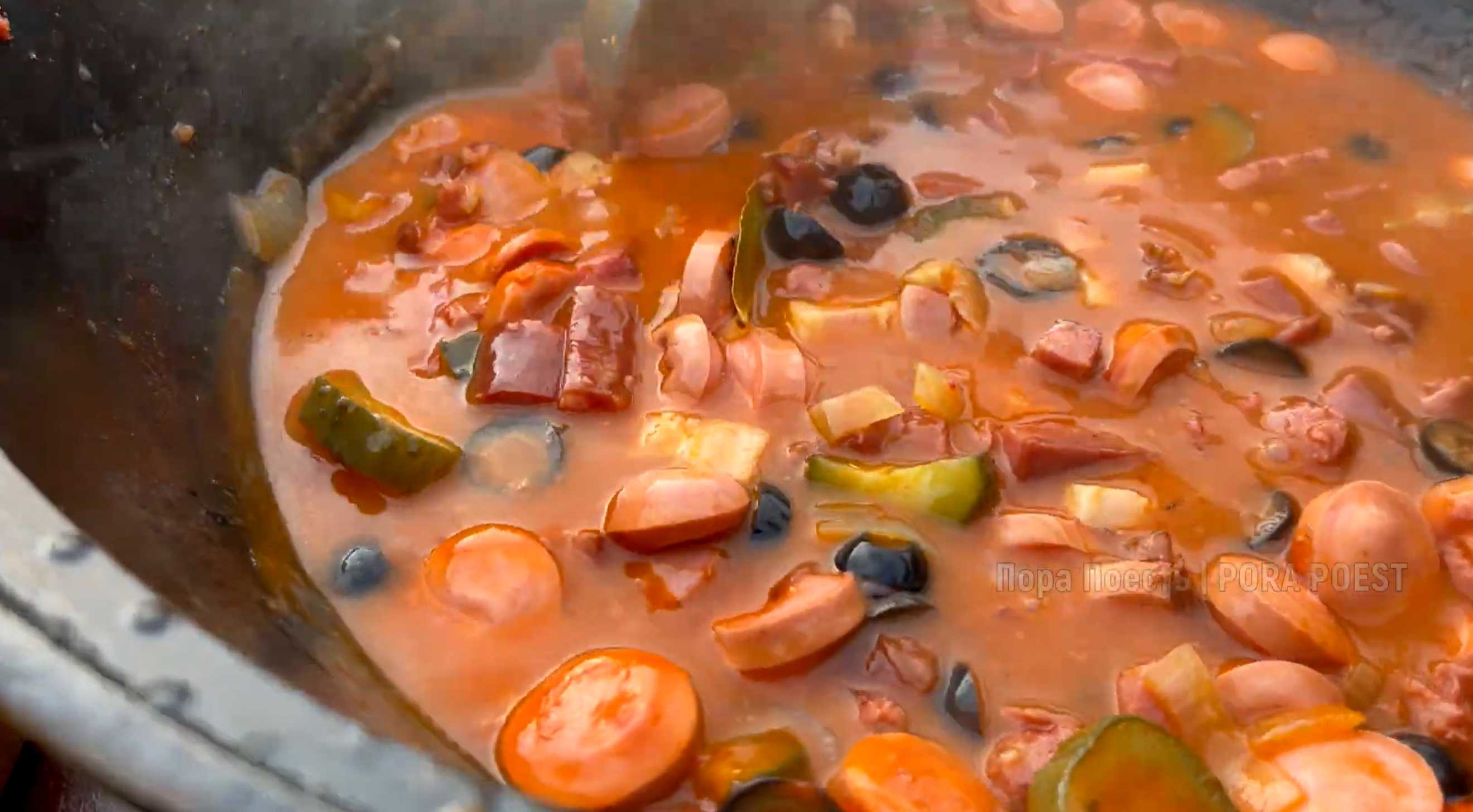 Solyanka aux viandes fumées - Étape 7