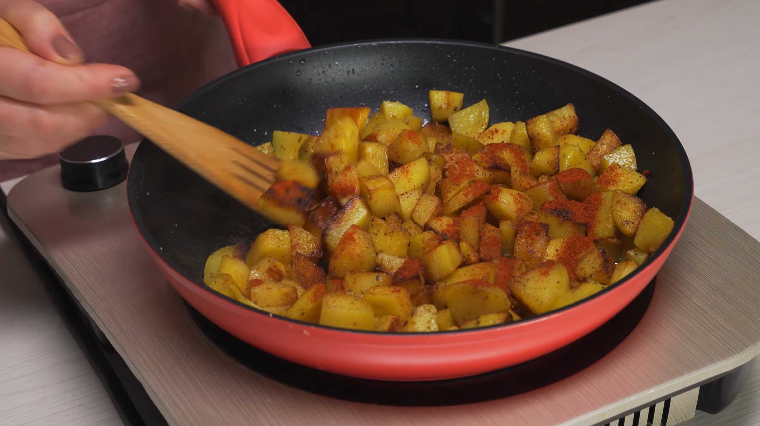 Pommes de terre frites dorées à la poêle - Étape 7