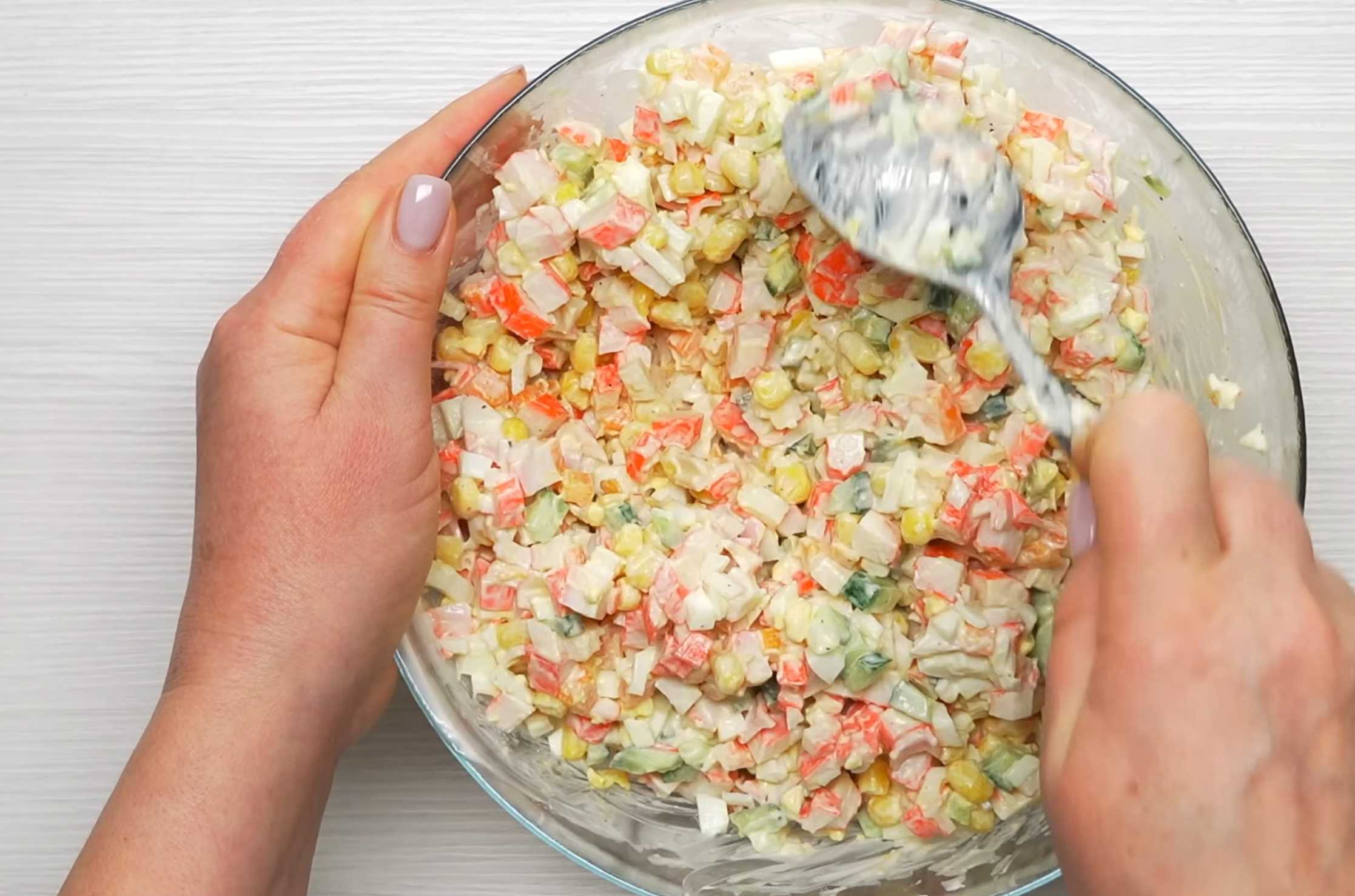 Salade de crabe classique - Étape 7