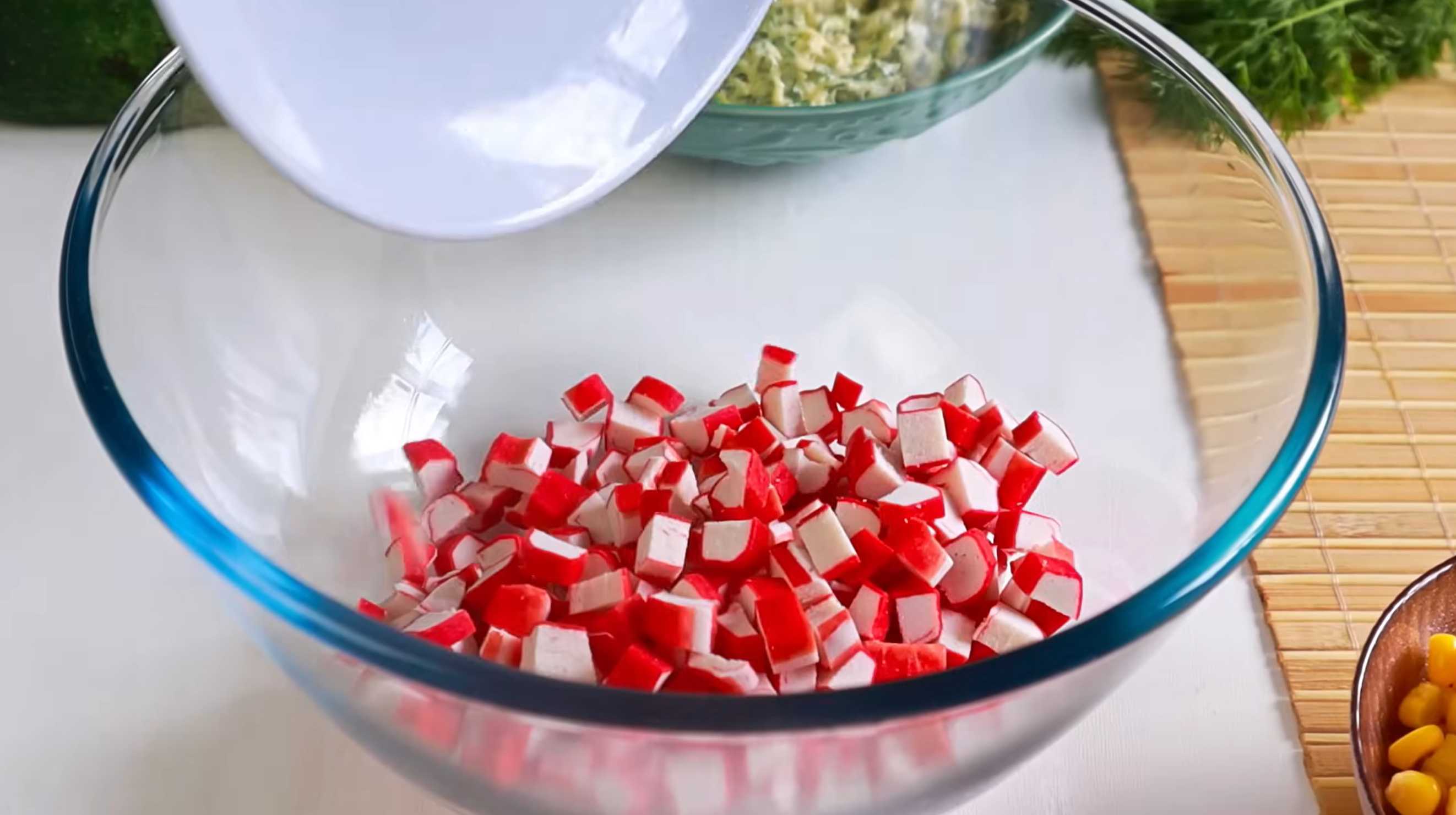 Salade de bâtonnets de crabe et de maïs - Étape 6