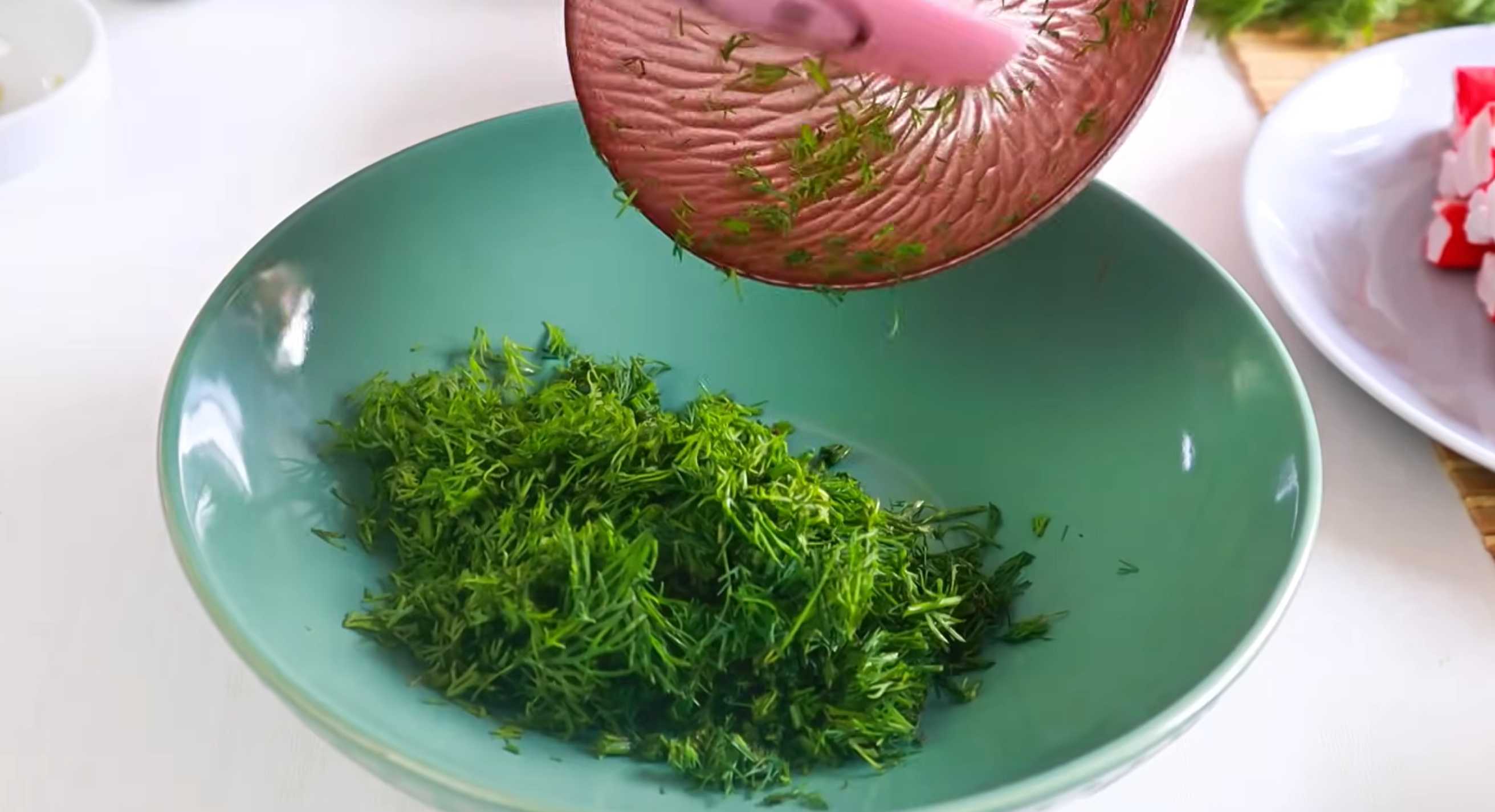 Salade de bâtonnets de crabe et de maïs - Étape 1