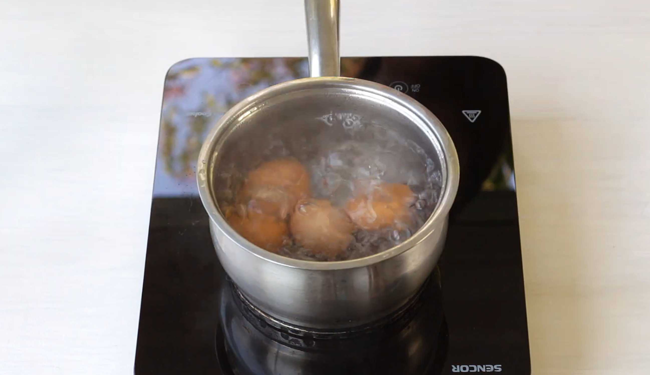 Salade de crabe au maïs et au concombre - Étape 1