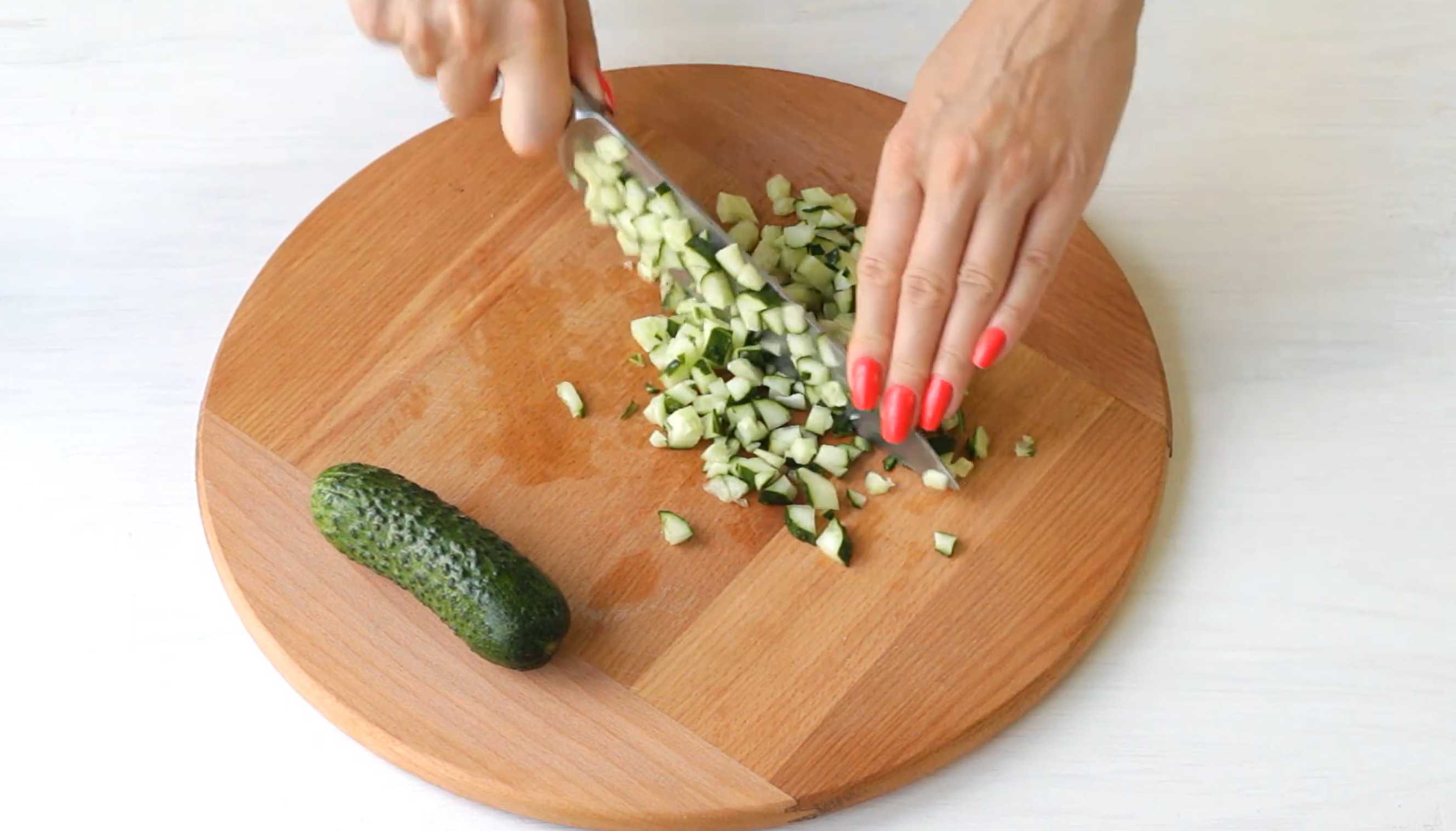 Salade de crabe au maïs et au concombre - Étape 2