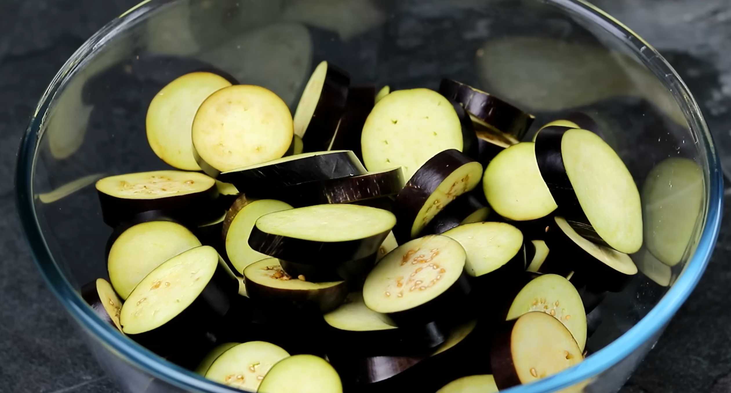 Aubergines aux légumes mijotés - Étape 1