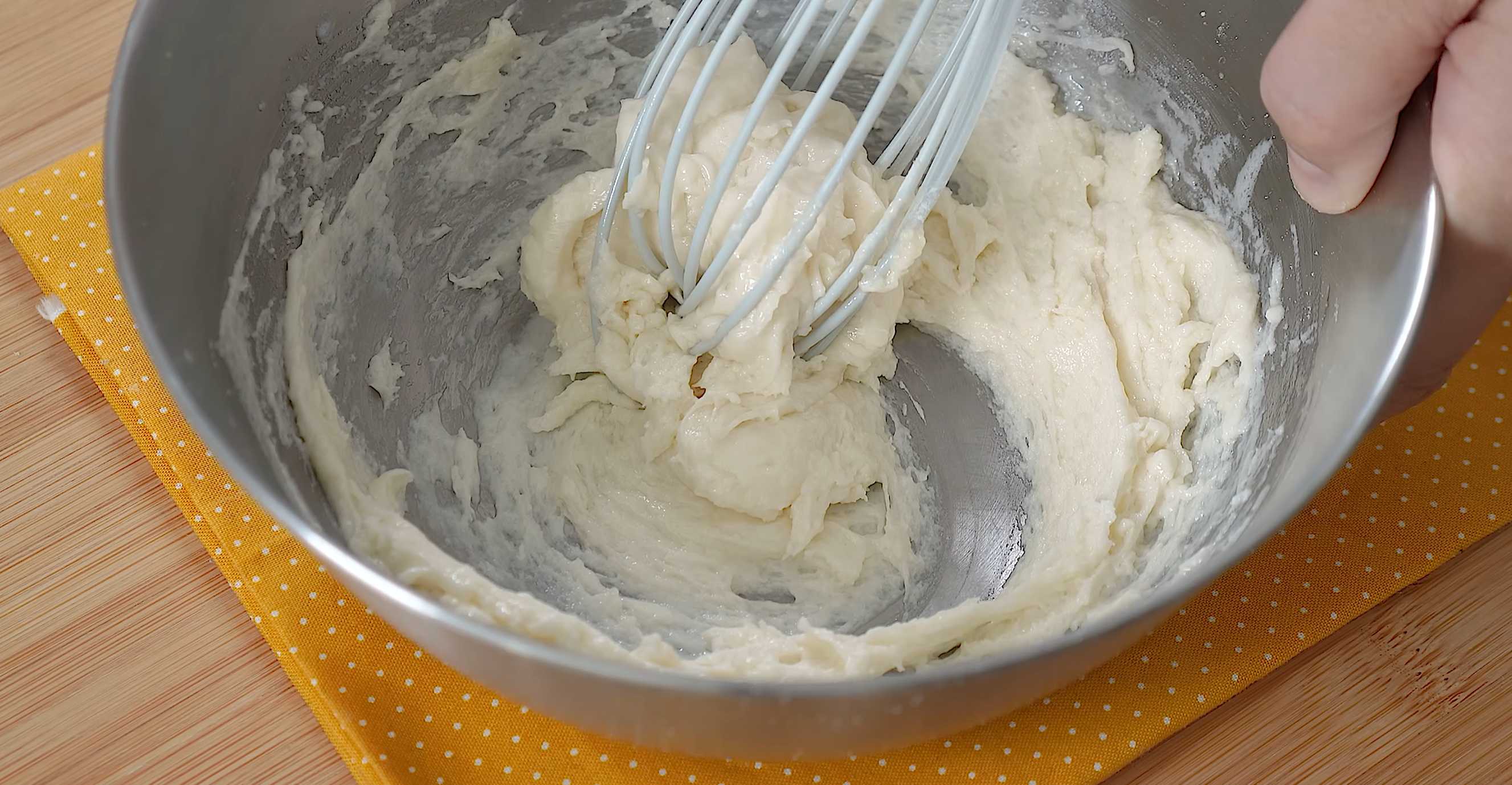 Rouleaux de génoise tendres - Étape 5