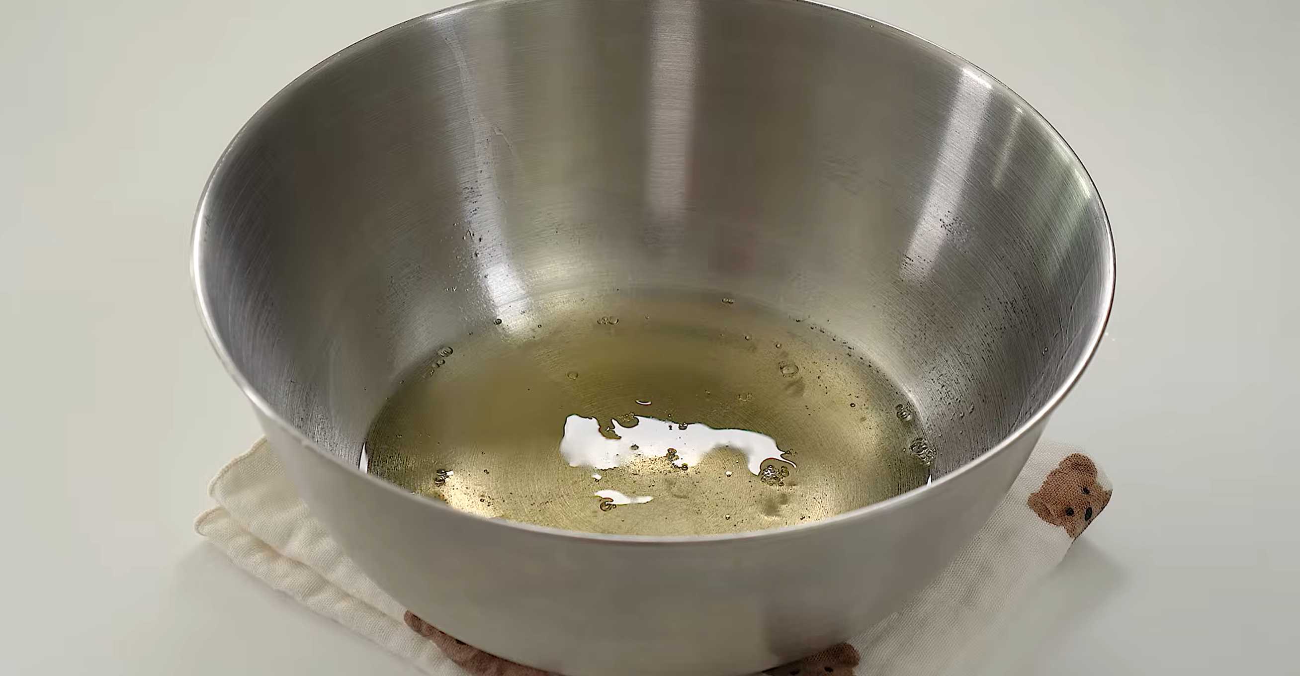 Rouleaux de génoise délicats - Étape 1