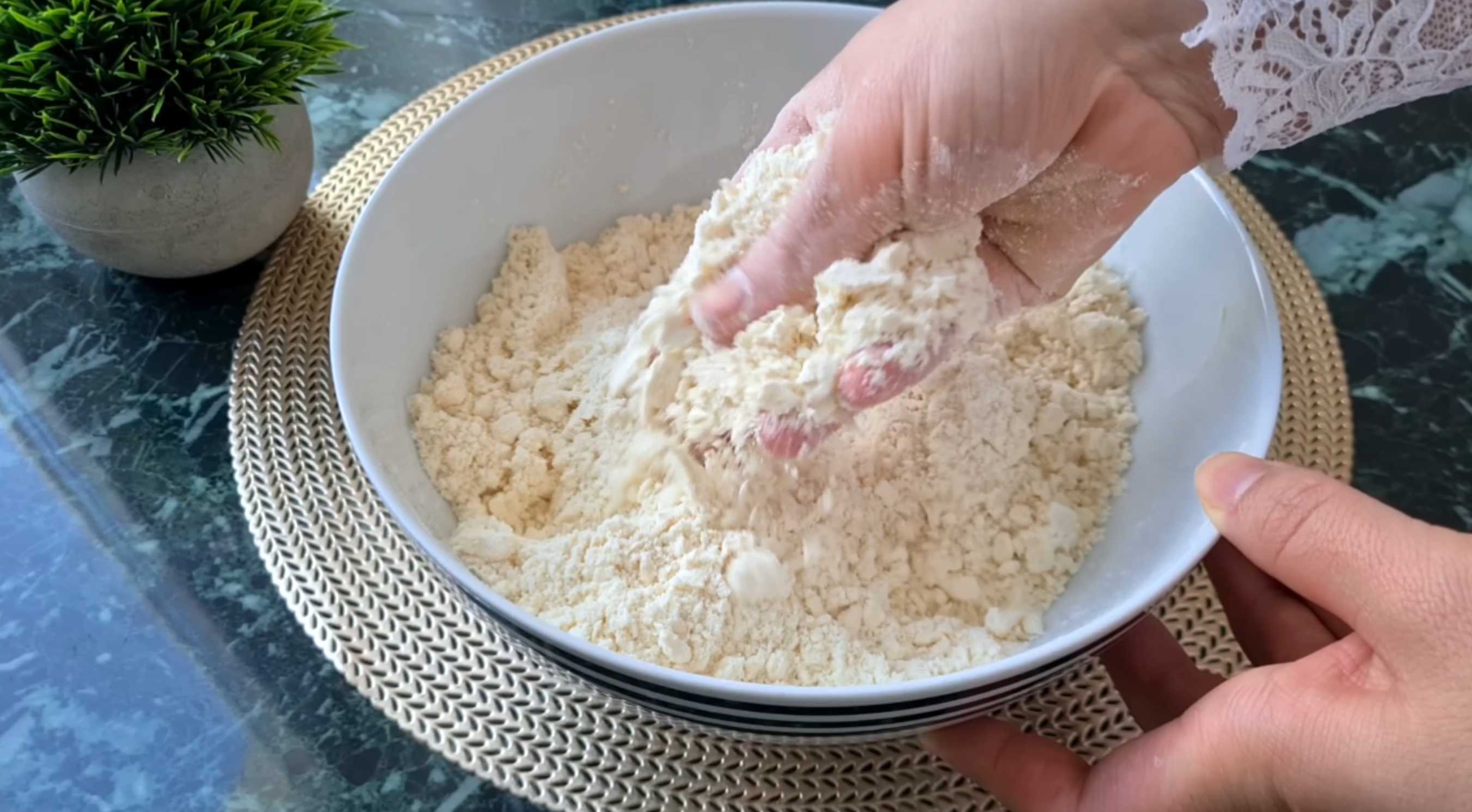 Fleurs en biscuits de Noël - Étape 1