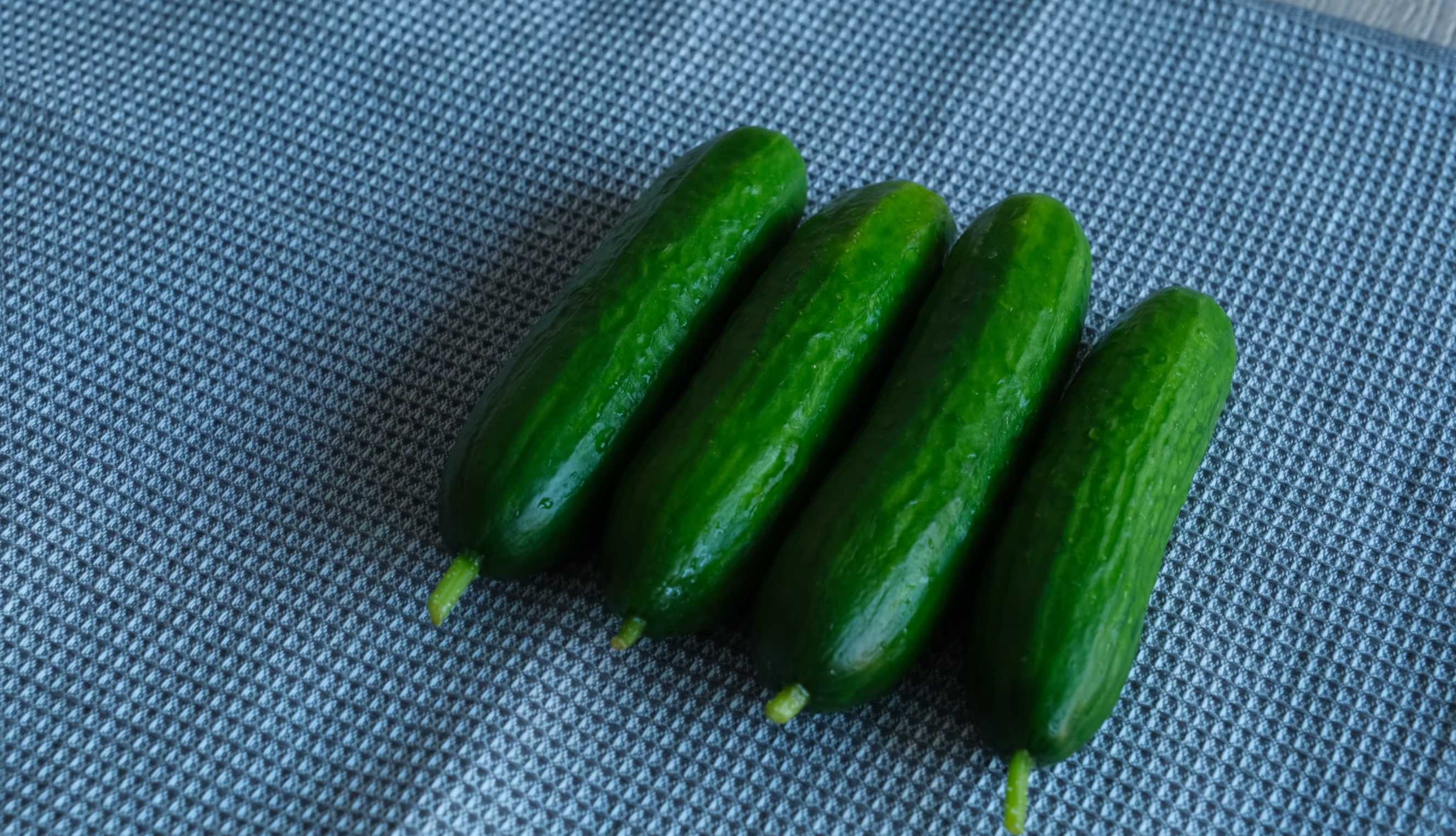 Brochettes de concombre au kimchi express - Étape 1