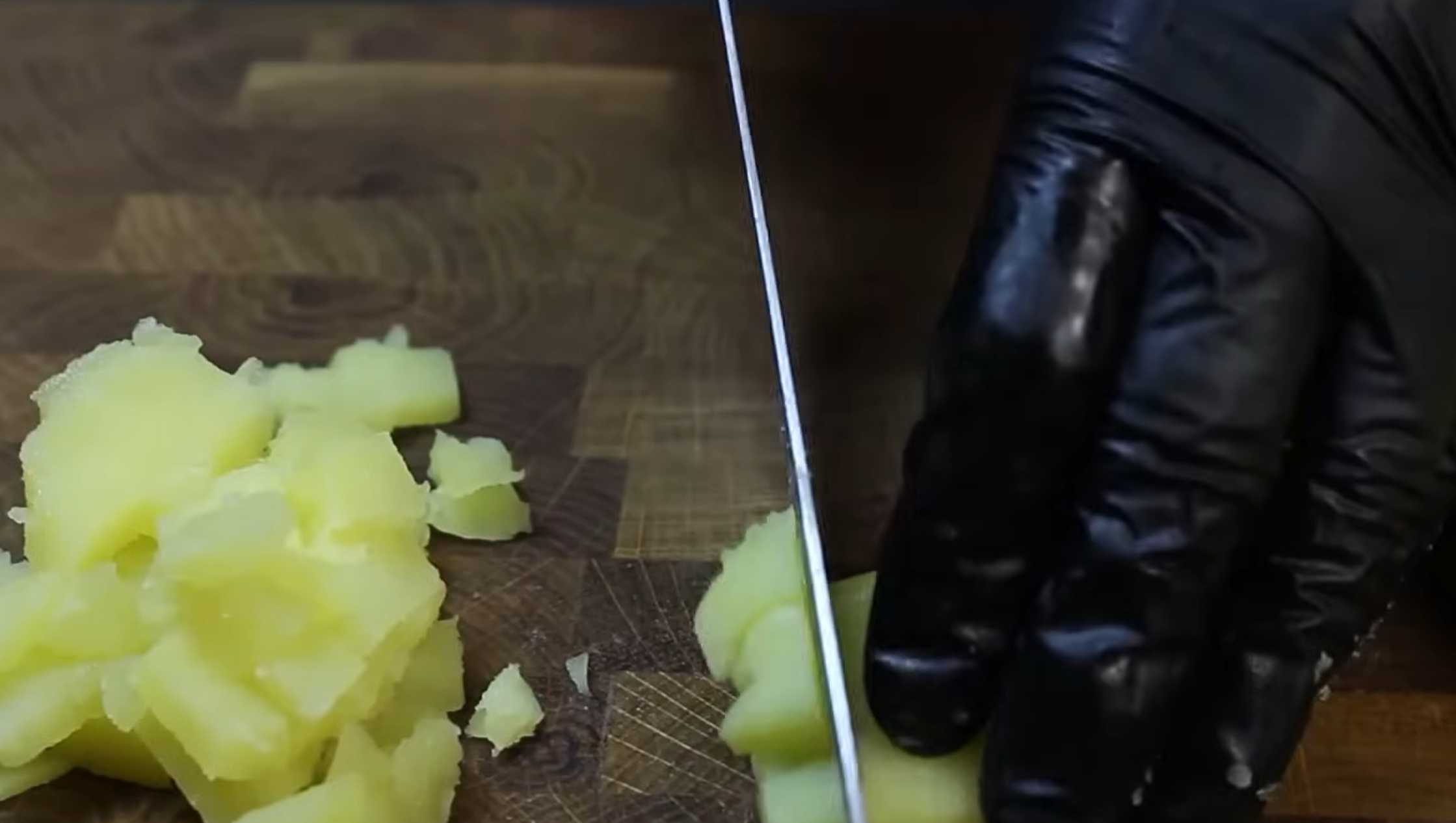 Salade Olivier simple - Étape 2