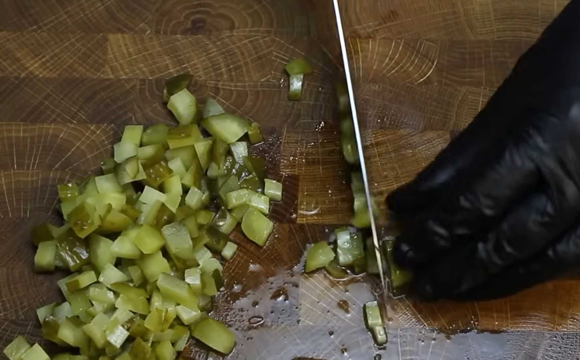 Salade Olivier simple - Étape 6