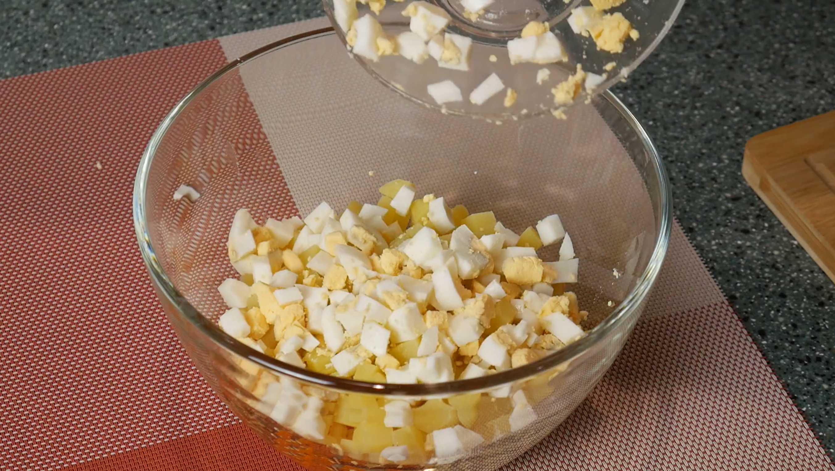 Salade Olivier au poisson - Étape 2