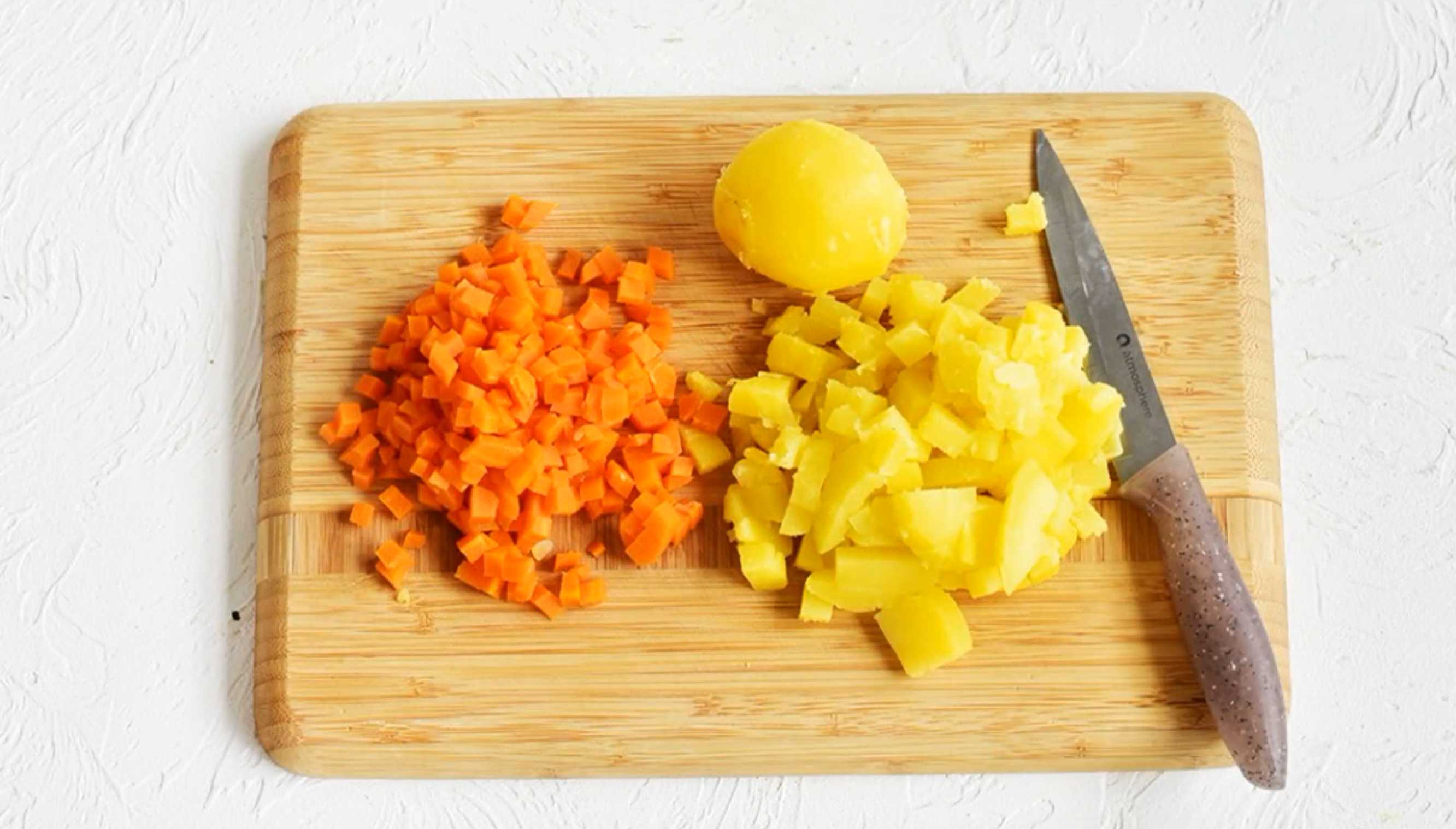 Salade Olivier fumée - Étape 1