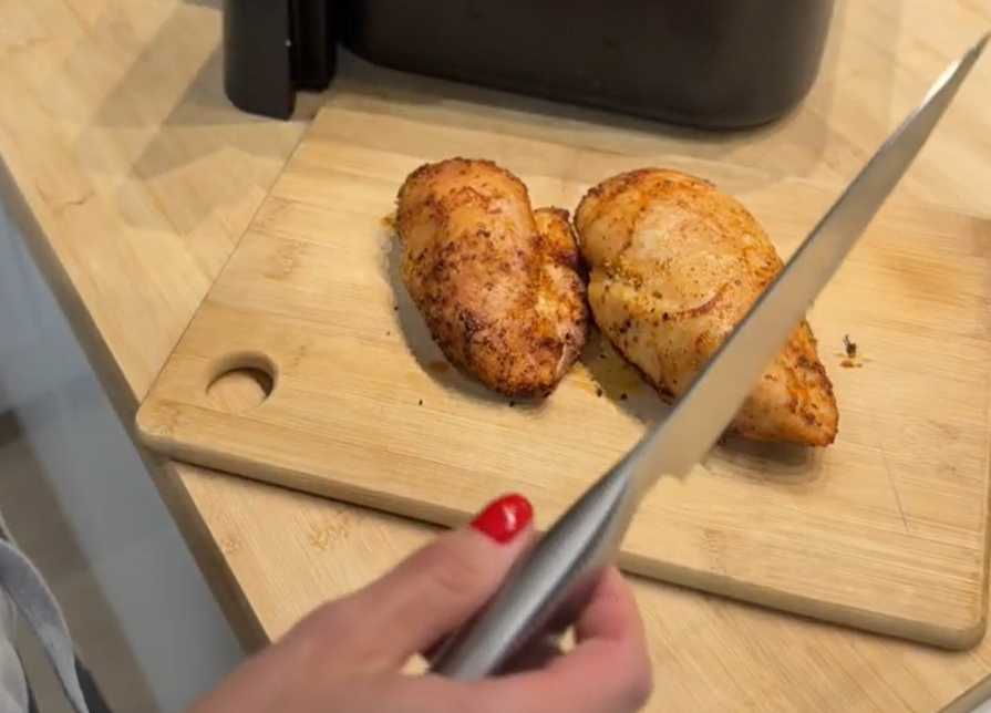 Poitrine de poulet à la friteuse à air - Étape 6