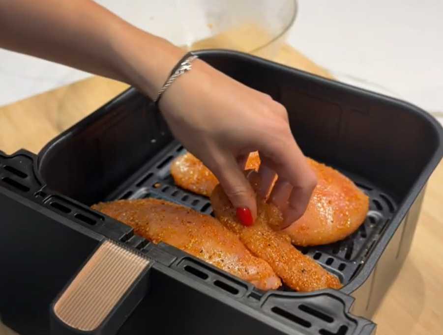 Poitrine de poulet à la friteuse à air - Étape 5