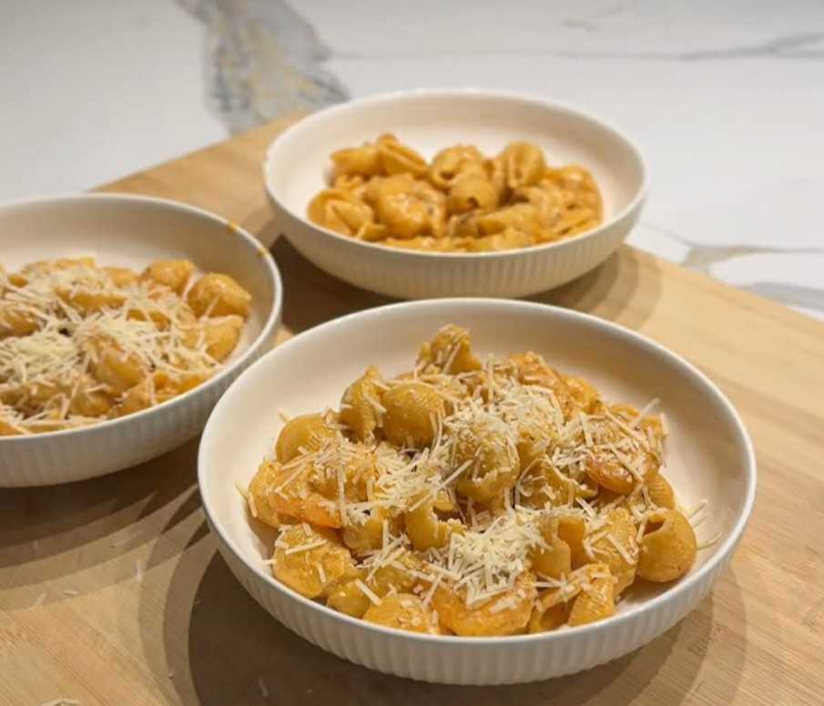 Pâtes aux crevettes à la sauce crémeuse - Étape 6