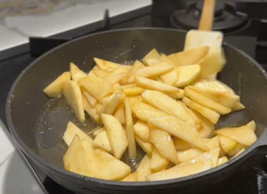 Tarte aux pommes caramélisées - Étape 3