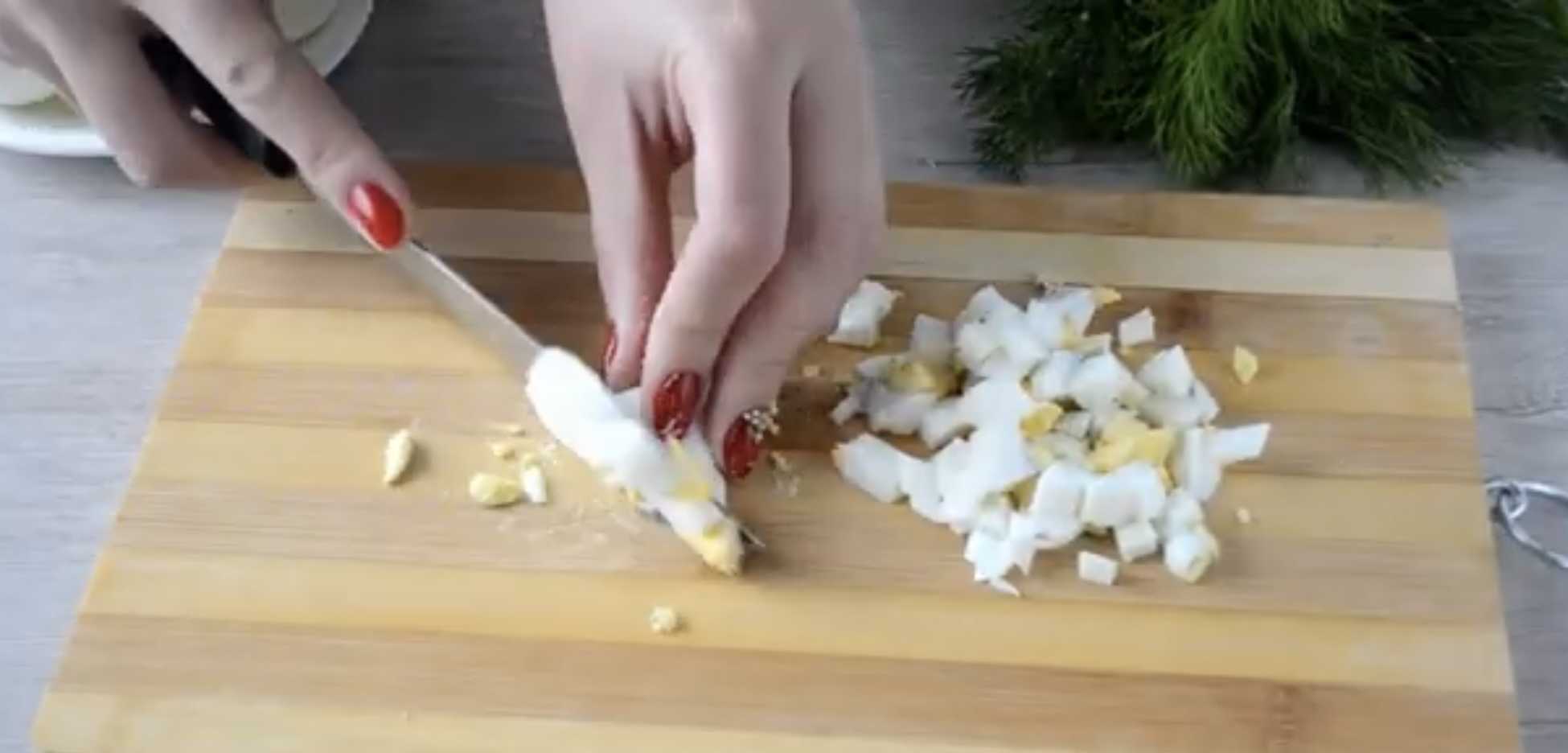 Salade Olivier aux cornichons - Étape 4