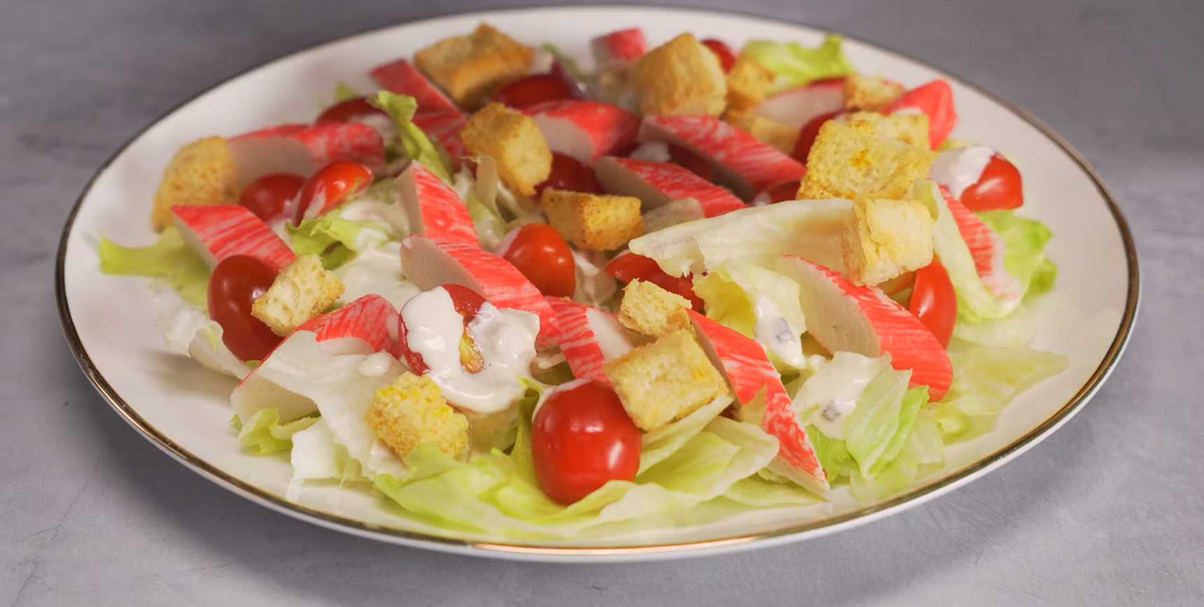 Salade César aux bâtonnets de crabe - Étape 6