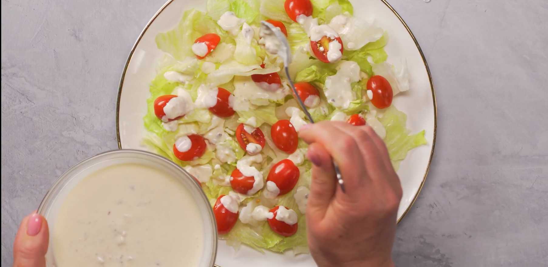 Salade César aux bâtonnets de crabe - Étape 4