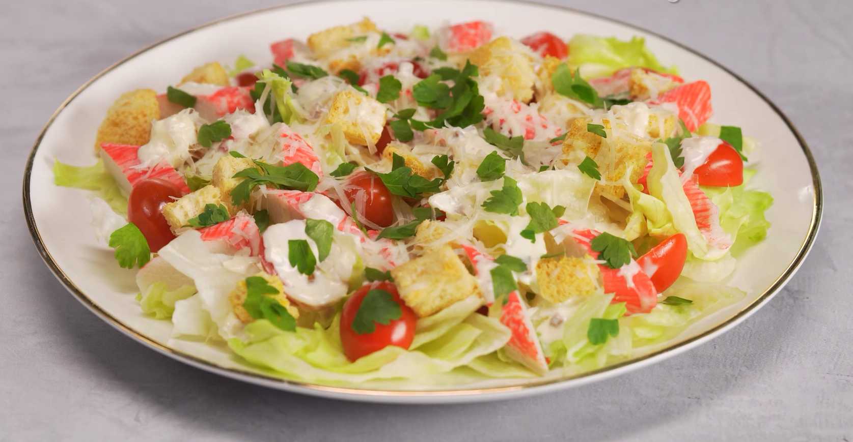 Salade César aux bâtonnets de crabe - Étape 8