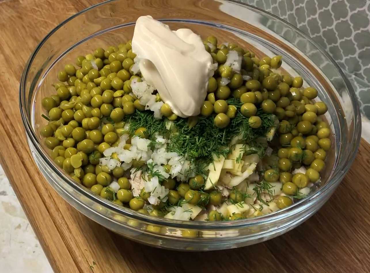 Salade Olivier sans concombres - Étape 9