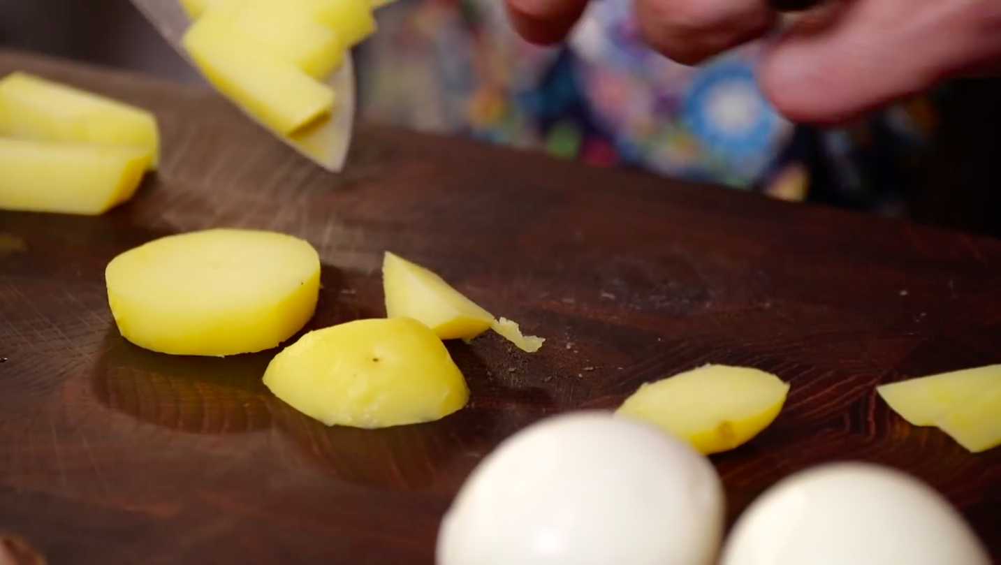 Recette originale de la salade Olivier - Étape 5