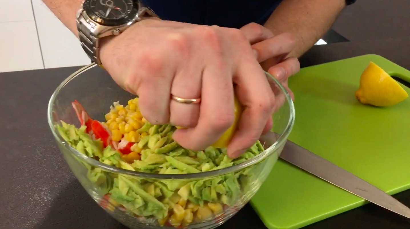 Salade de crabe à l'avocat - Étape 6