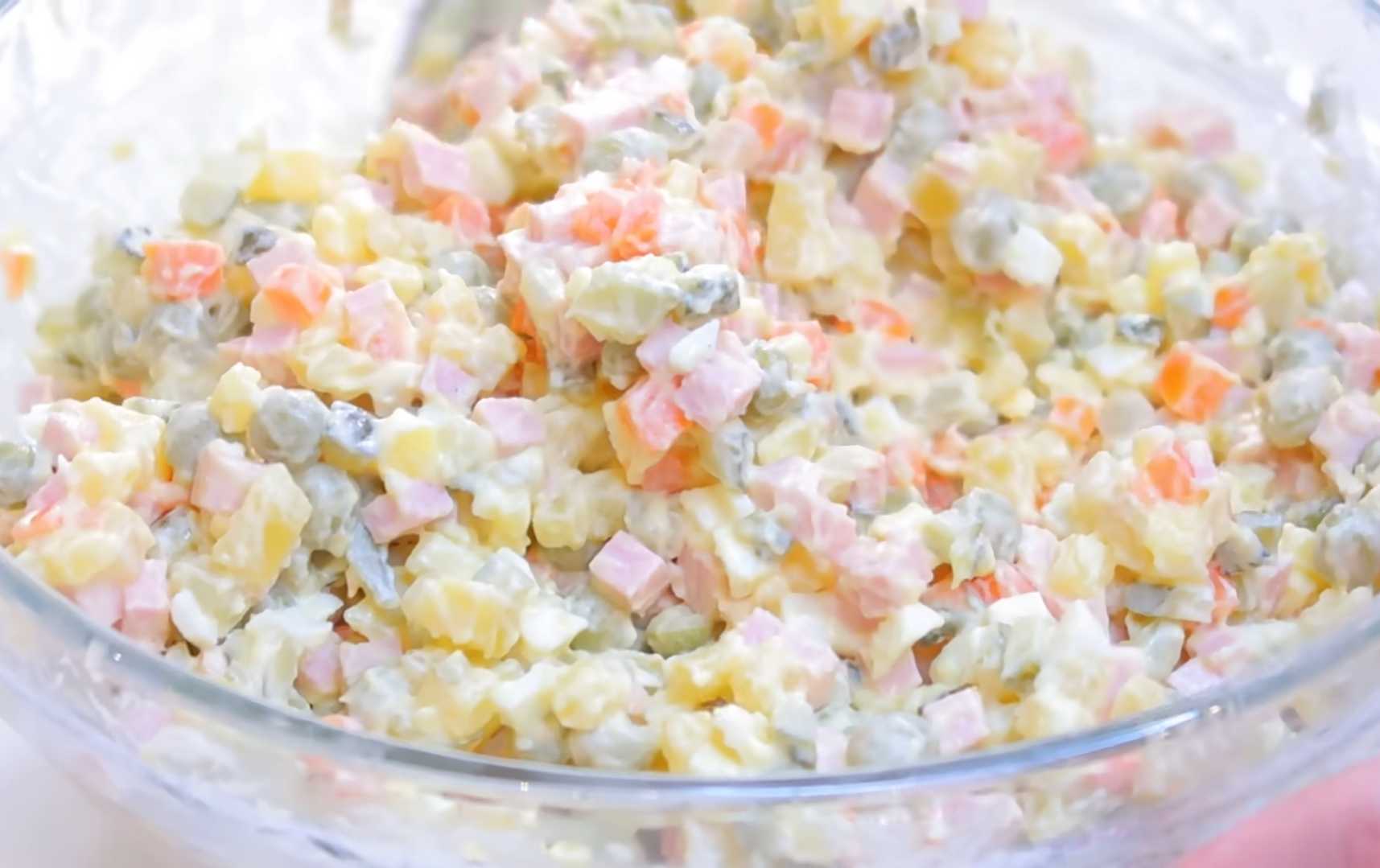 Salade Olivier classique - Étape 9