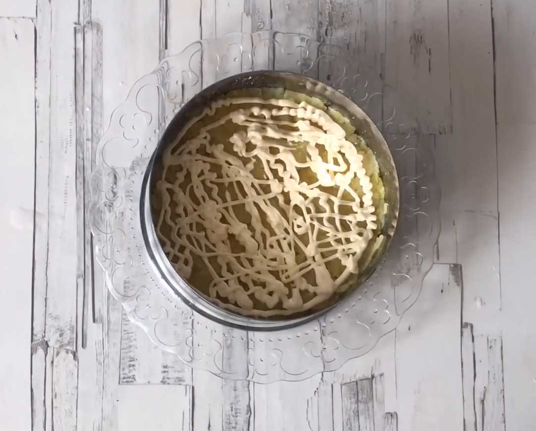 Hareng sous un manteau de fourrure avec du fromage fondu - Étape 4