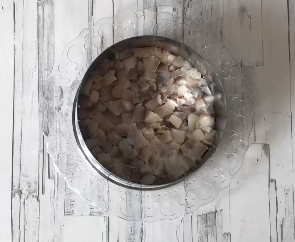 Hareng sous un manteau de fourrure avec du fromage fondu - Étape 3