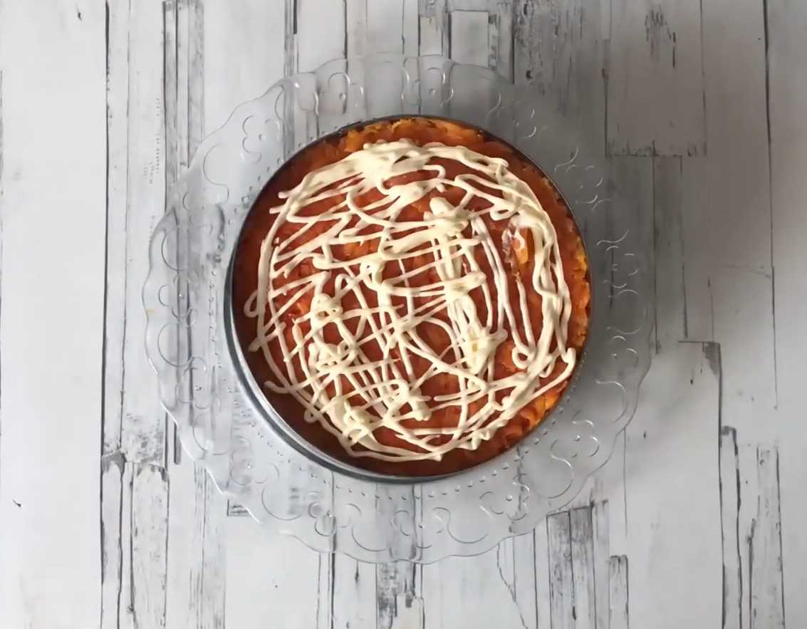 Hareng sous un manteau de fourrure avec du fromage fondu - Étape 7