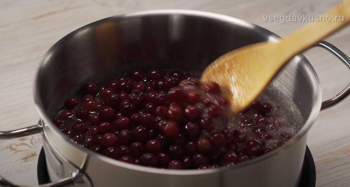 Confiture de groseilles à maquereau pour l'hiver - Étape 4