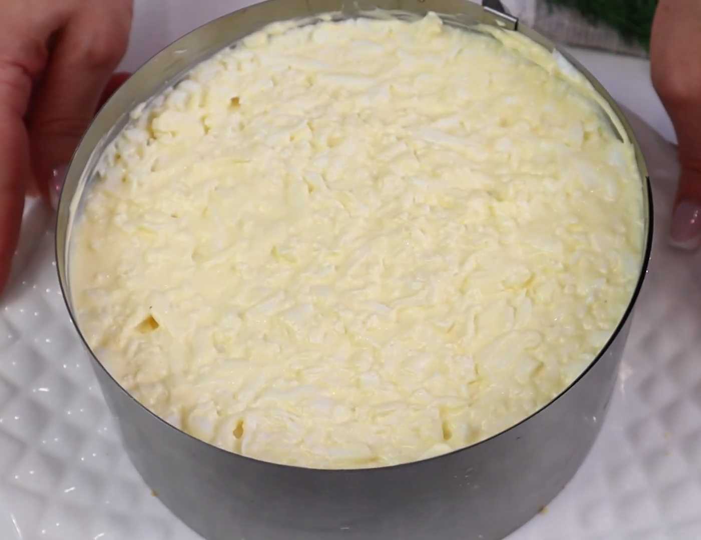 Hareng sous un manteau de fourrure avec du poulet - Étape 10