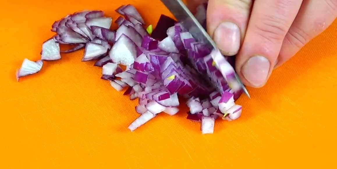 Hareng sous un manteau de fourrure sans mayonnaise - Étape 3