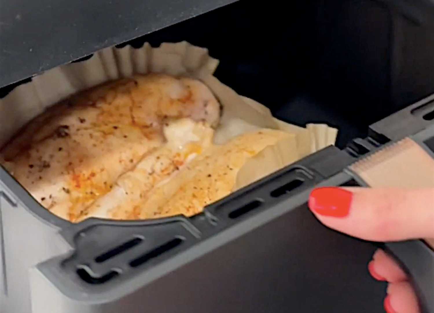 Blanc de poulet à la friteuse à air avec salade de légumes - Étape 3