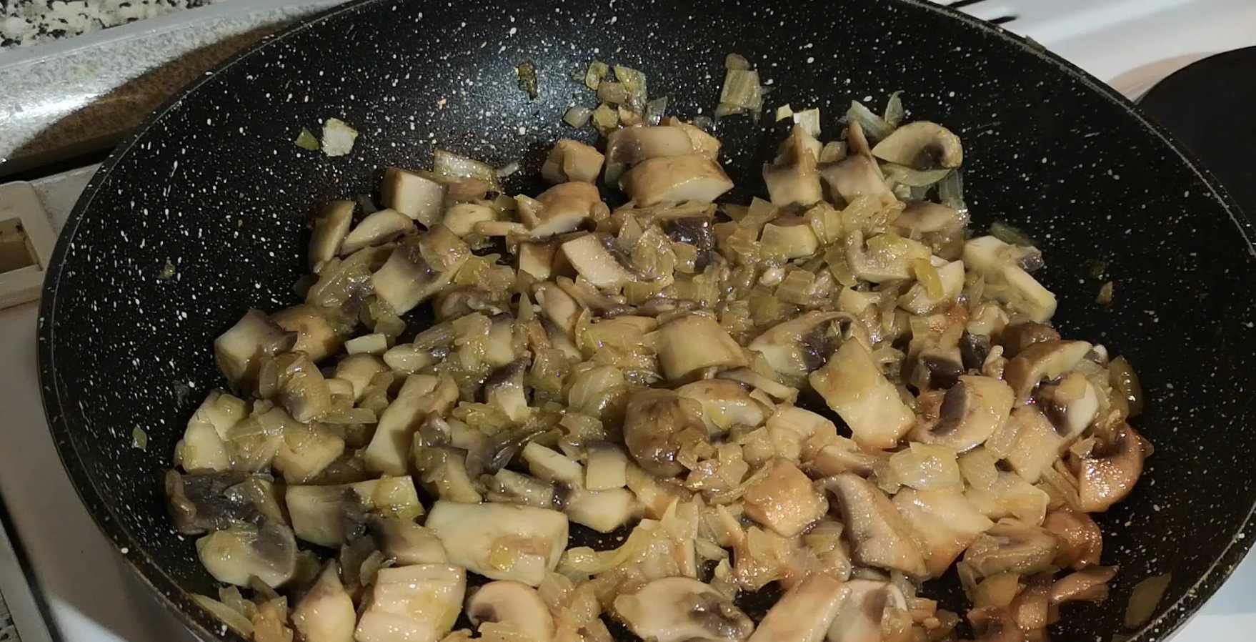 Hareng sous un manteau de fourrure de renard aux champignons - Étape 3