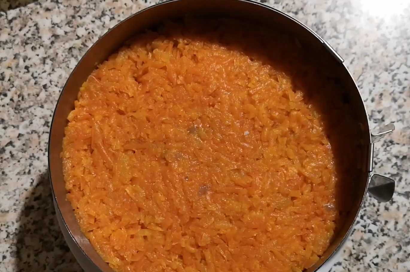 Hareng sous un manteau de fourrure de renard aux champignons - Étape 10