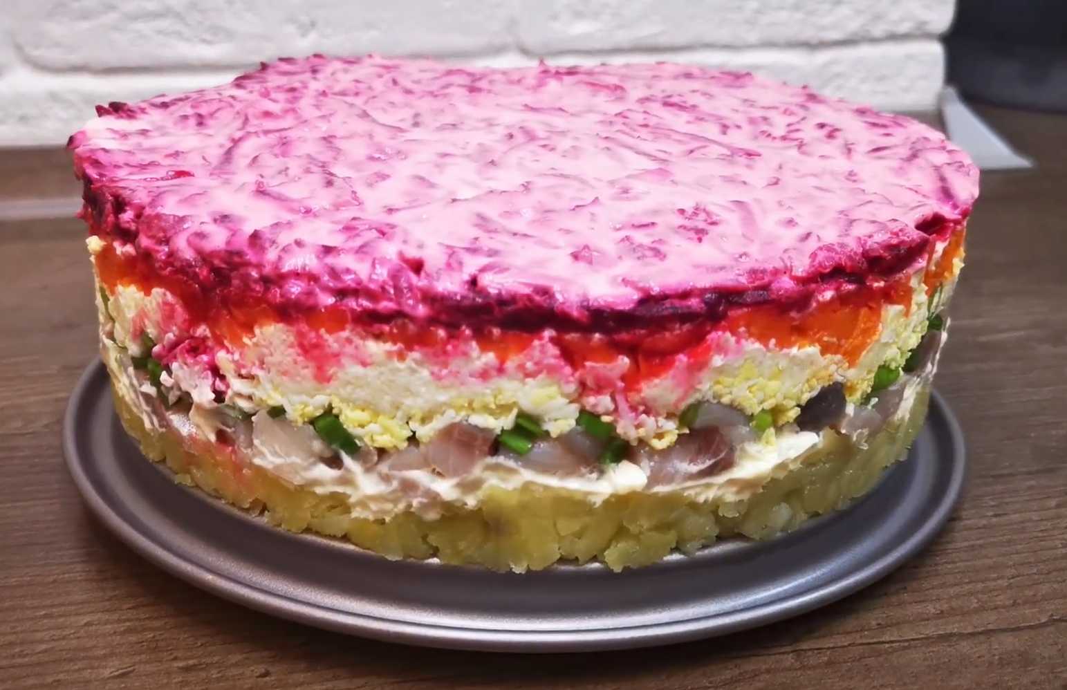 Hareng sous un manteau de fourrure avec du caviar de capelan - Étape 8