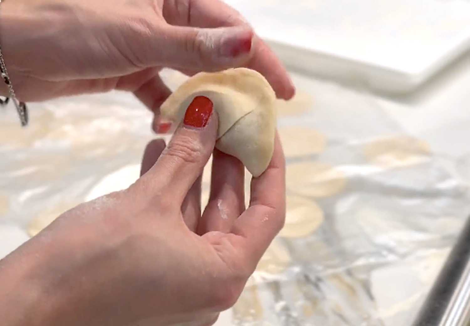 Raviolis maison - Étape 4 : Former les raviolis