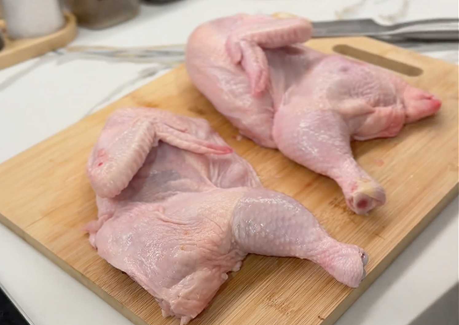 Poulet à la sauce crémeuse - Étape 1 : Préparer le poulet