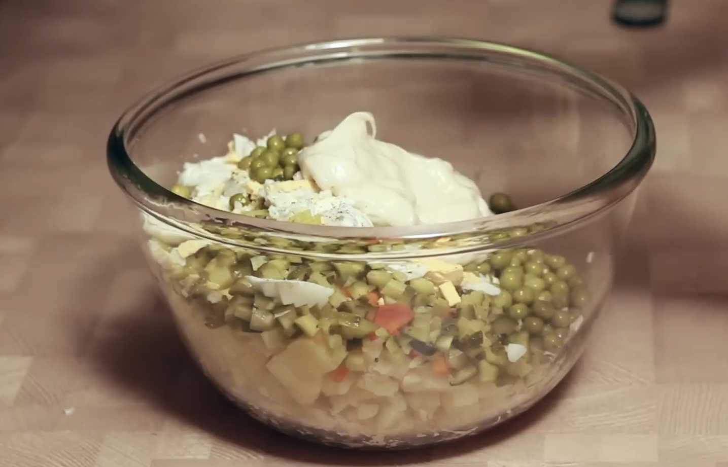 Salade Olivier au poisson fumé - Étape 6